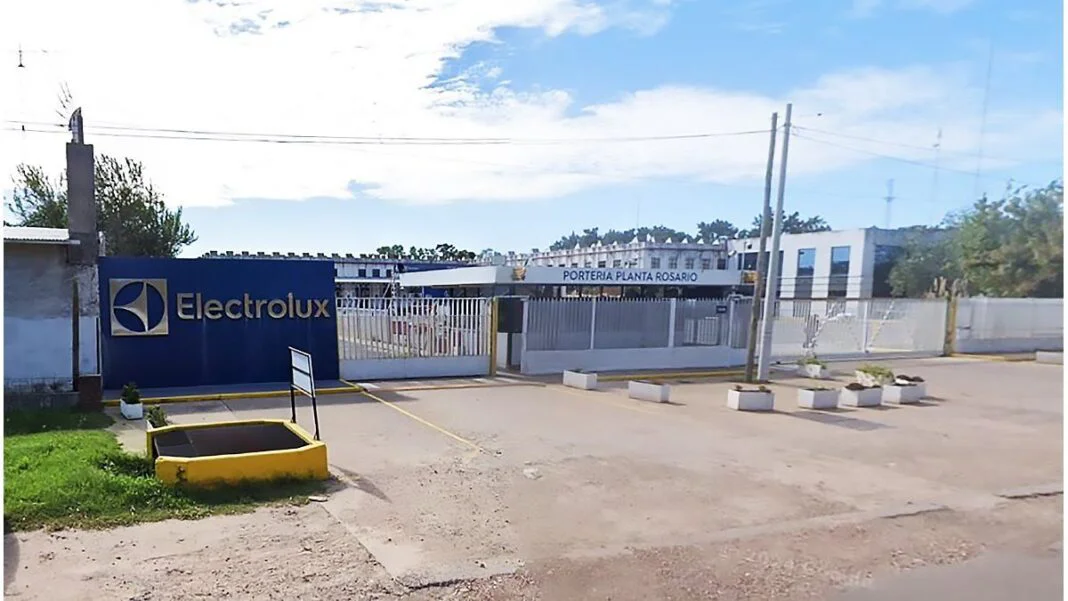electrolux-fabrica-heladeras-rosario-1068x601
